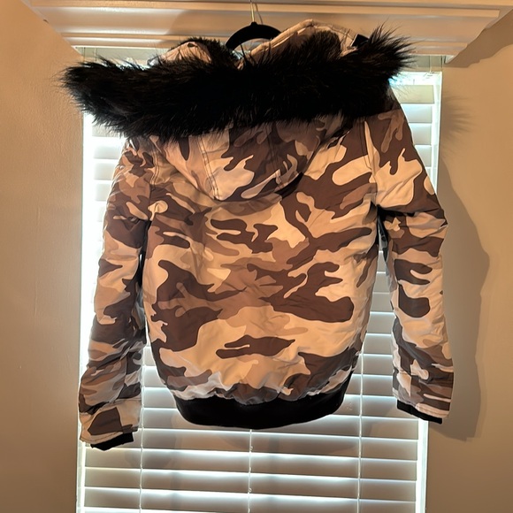 NWT - Picture 2 of 2